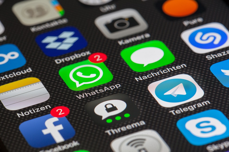 Les réseaux sociaux et applications